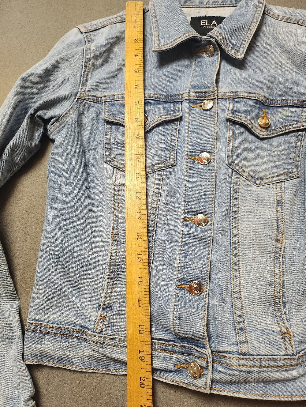 ELA COLECCIÓN Light Wash Denim Trucker Jacket Size S – Classic Button-Up - Picture 7 of 8
